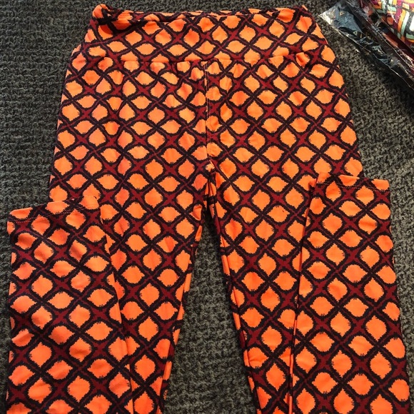 🔹 4 for $30 Lularoe OS Leggings - Picture 1 of 3